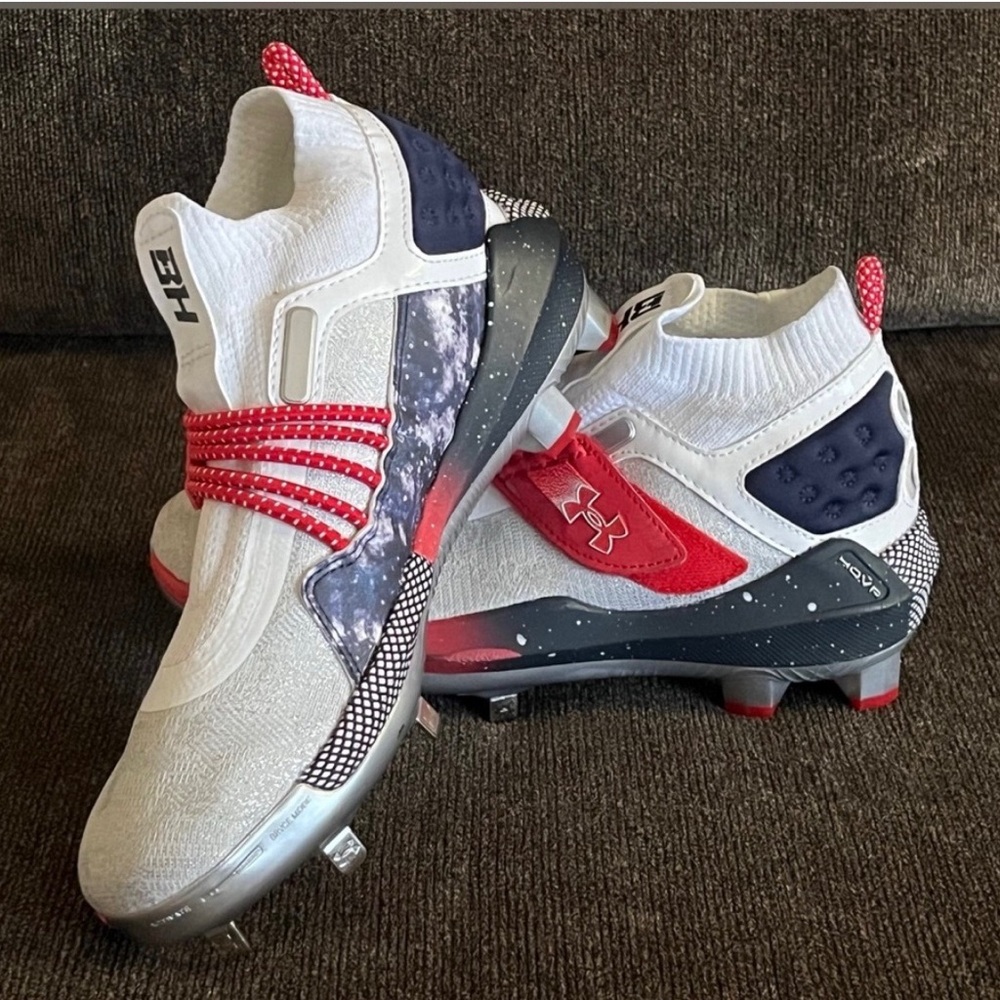 Under Armour Harper 8 Low USA ST Strap Metal Studded Baseball Cleats Mens Size 7